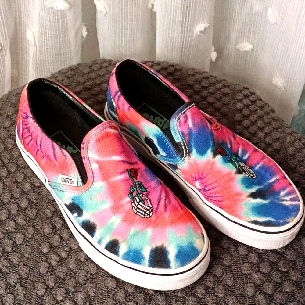 VANS Slip ons Tye-Dye 💀 Skull & 🌹 Rose